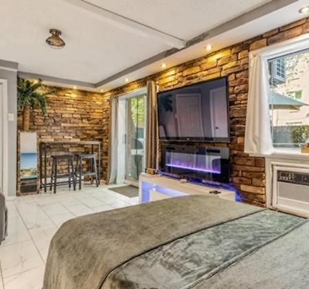 Brooklyn Spacious Space With Private Entrance, Bathroom, & Backyard - Full-Kitchen New York Exterior photo