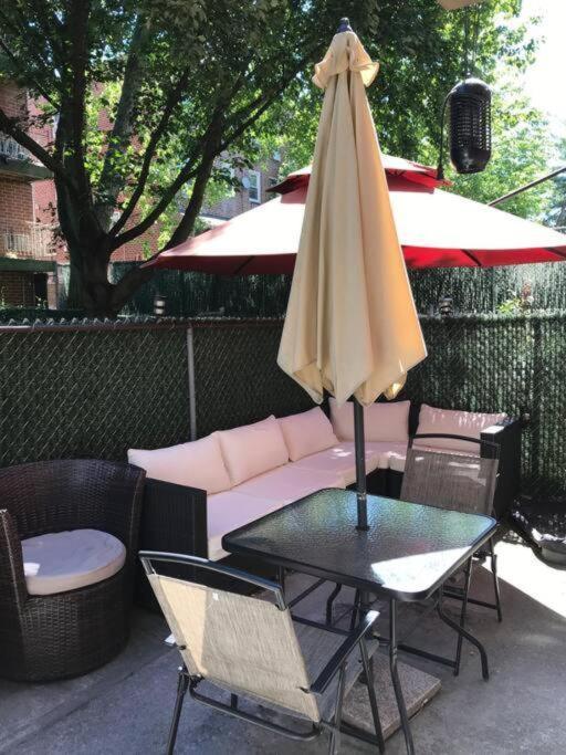 Brooklyn Spacious Space With Private Entrance, Bathroom, & Backyard - Full-Kitchen New York Exterior photo