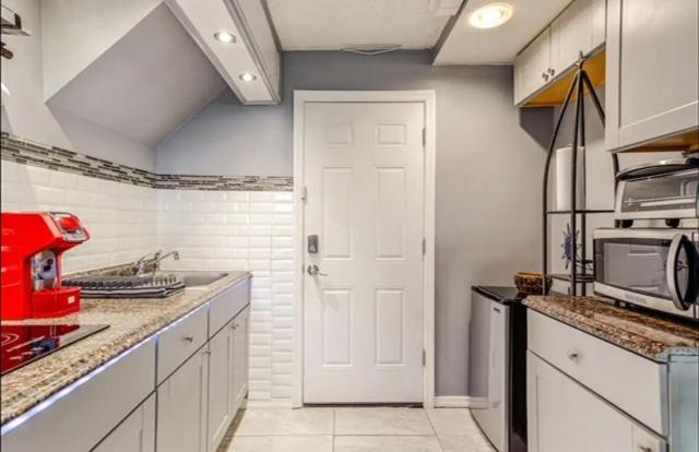 Brooklyn Spacious Space With Private Entrance, Bathroom, & Backyard - Full-Kitchen New York Exterior photo